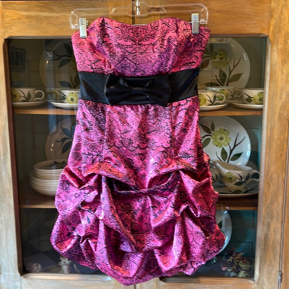 RARE Vintage 1980’s Balloon Prom Dress Pink and Black Size 5 Medium